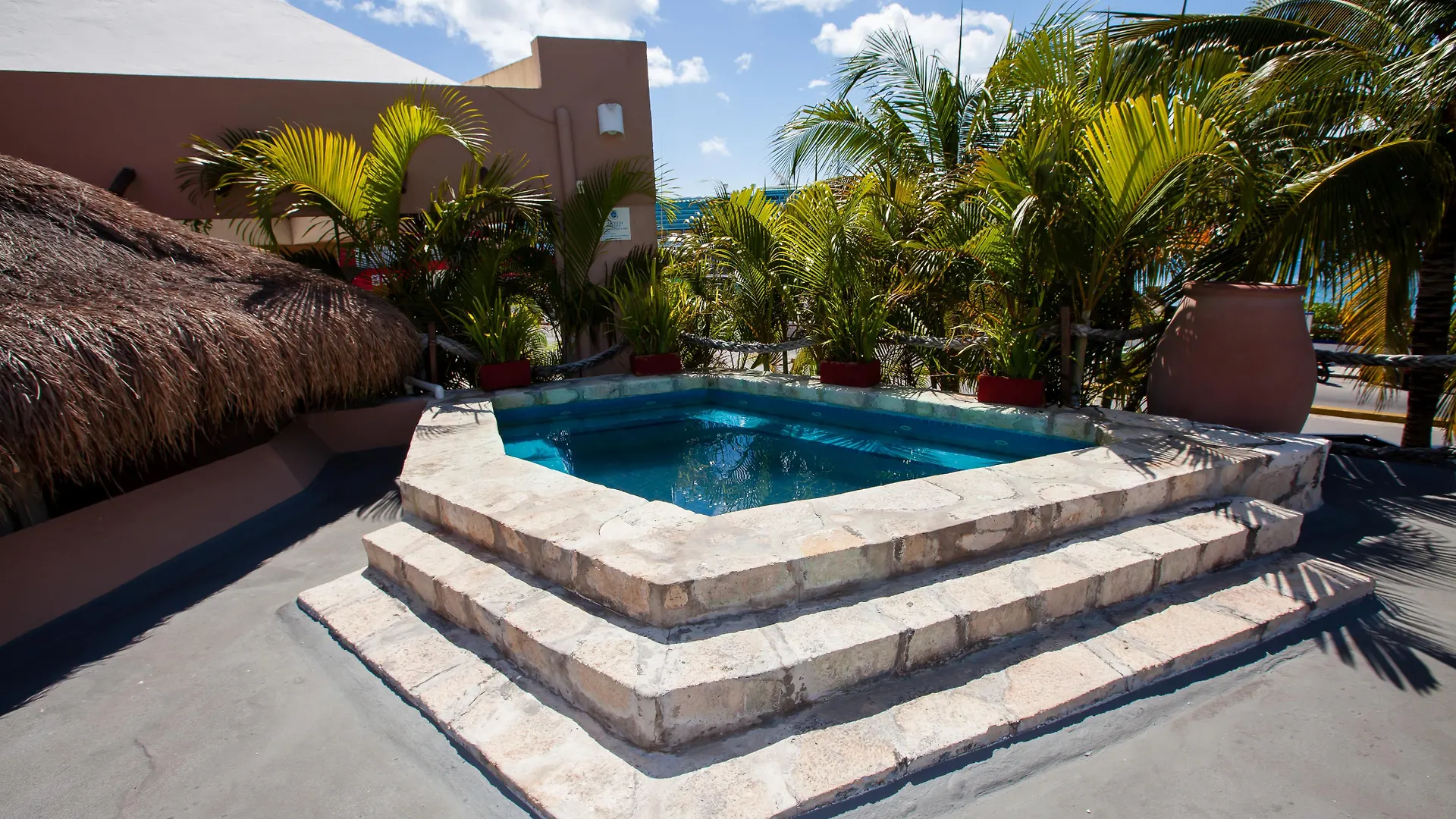 Casa Del Mar Cozumel Hotel & Dive Resort With Free Access To An Exclusive Beach Club